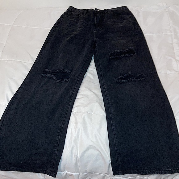 Ripped Jeans from Zara - Picture 2 of 5